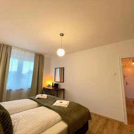 Downtown By Ninja Spaces - Kingsize-bett, Kueche, Netflix, Terrasse *