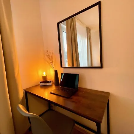 Downtown By Ninja Spaces - Kingsize-bett, Kueche, Netflix, Terrasse شقة *