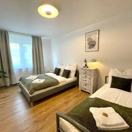 Apartment Downtown By Ninja Spaces - Kingsize-bett, Kueche, Netflix, Terrasse